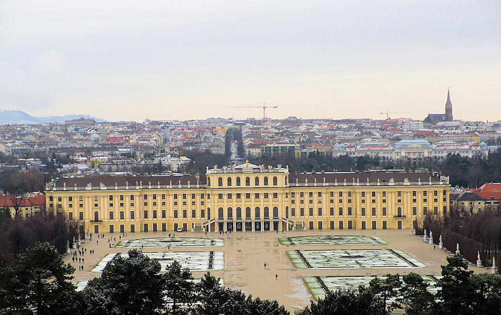 Schloss Schönbrunn und Wiener Hofburg im Winter