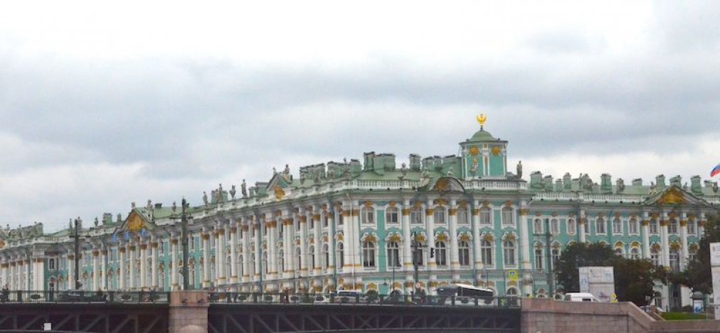 Top Sehenswürdigkeiten von St Petersburg Sightseeing auf der Newa